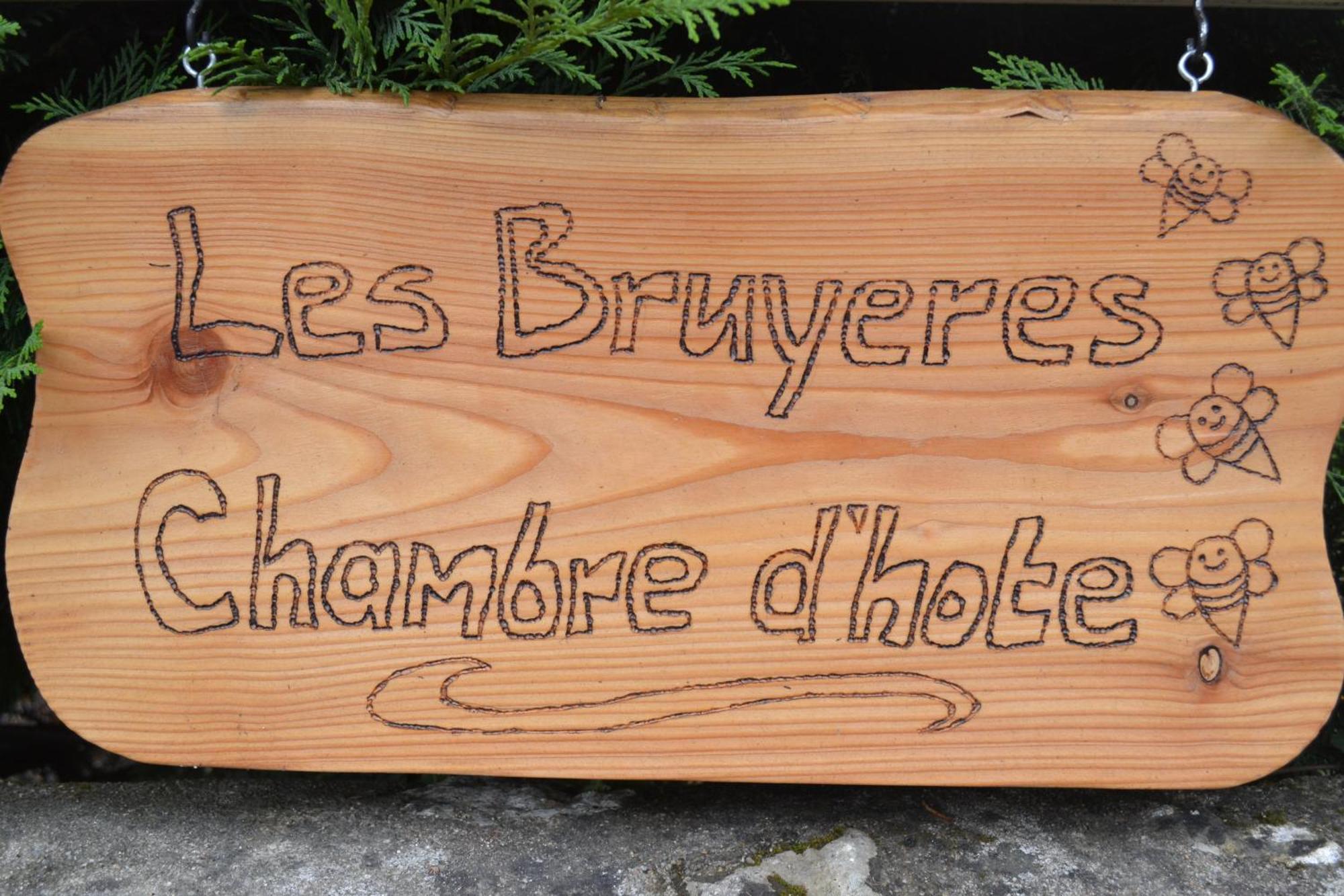 Les Bruyeres B&B Montbron Exterior foto